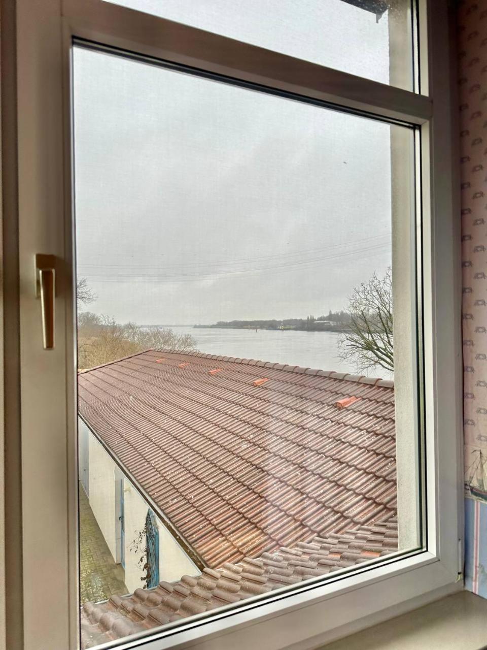 Gaestehaus Weserblick Am Weser-Sandstrand Berne Extérieur photo
