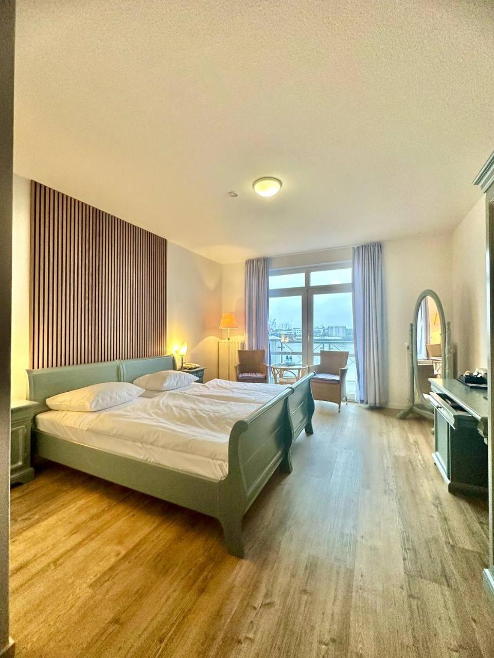 Gaestehaus Weserblick Am Weser-Sandstrand Berne Extérieur photo
