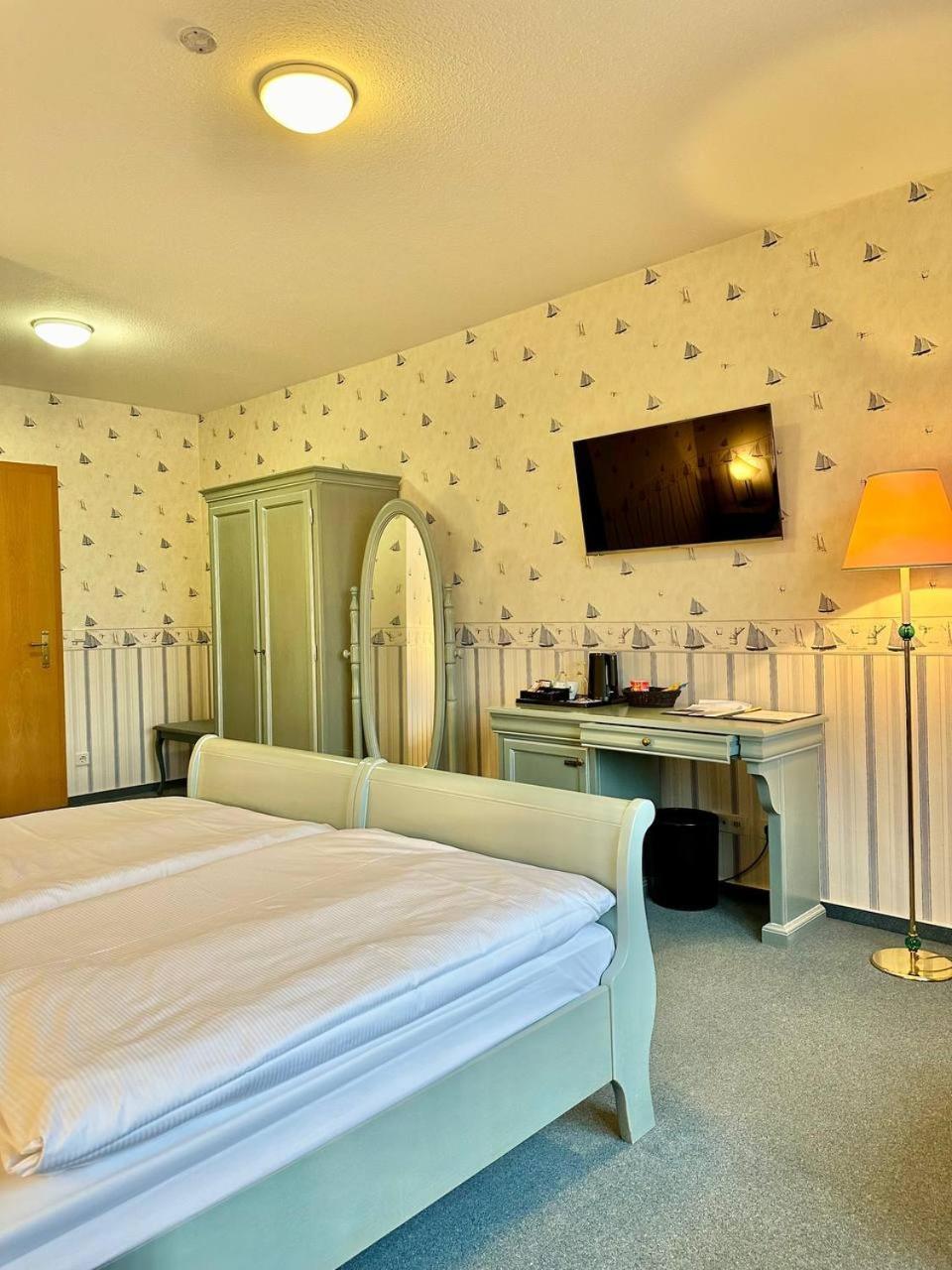 Gaestehaus Weserblick Am Weser-Sandstrand Berne Extérieur photo