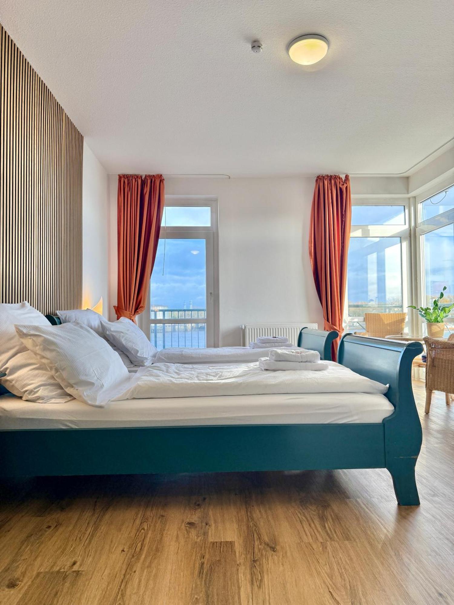 Gaestehaus Weserblick Am Weser-Sandstrand Berne Extérieur photo