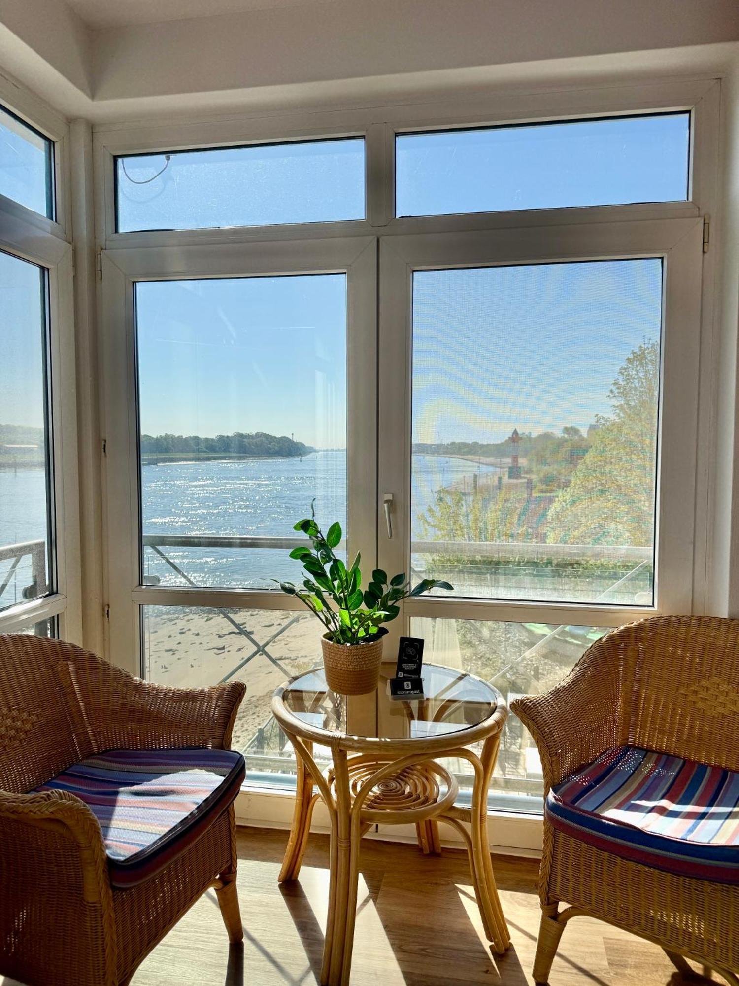 Gaestehaus Weserblick Am Weser-Sandstrand Berne Extérieur photo