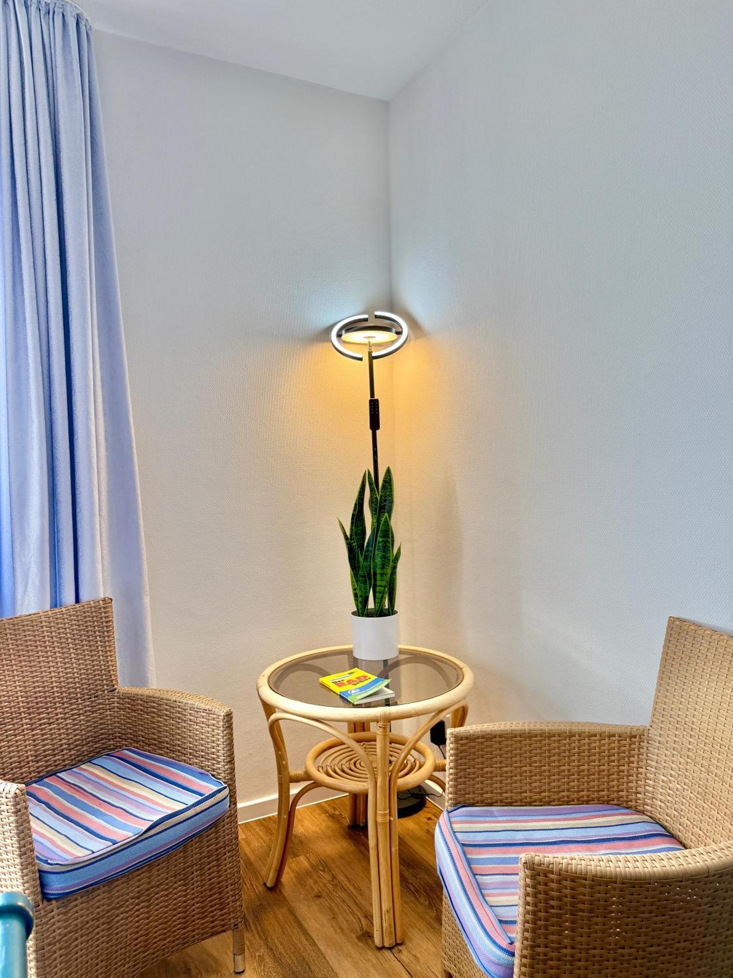 Gaestehaus Weserblick Am Weser-Sandstrand Berne Extérieur photo